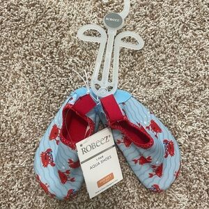 NWT ROBEEZ Water Shoes Toddler - Size 3